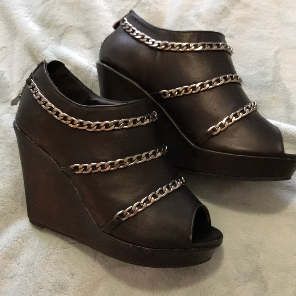 Torrid Size 9 platform wedges with chains